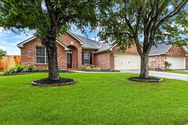 28259 Daystrom Lane - Photo 1