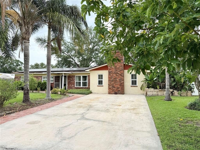 2523 Krueger Ln - Photo 1
