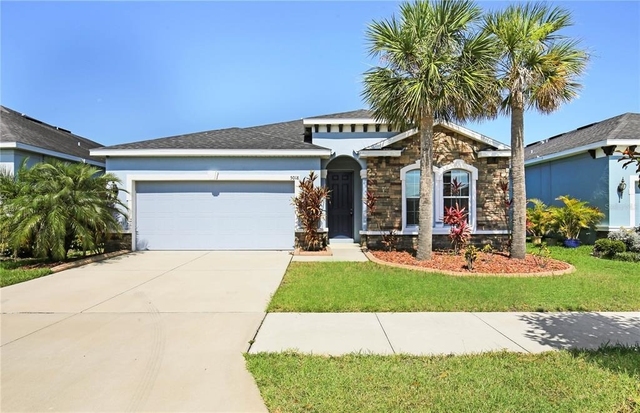 5018 Inshore Landing Drive - Photo 1