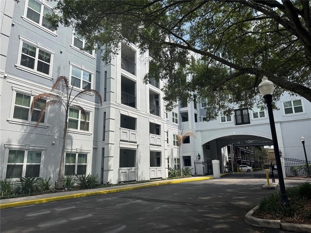 206 E South Street - Photo 1