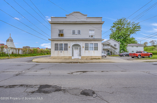 114 E Market Street - Photo 1