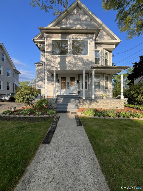 553 Townsend Avenue - Photo 1