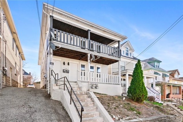 1508 Rockland Ave - Photo 1
