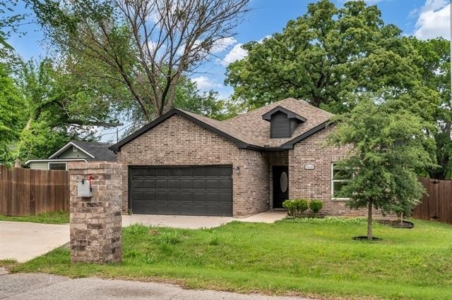2315 W Bond Street - Photo 1