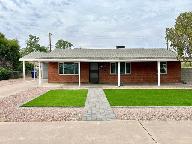 751 W 3rd Place - Photo 1