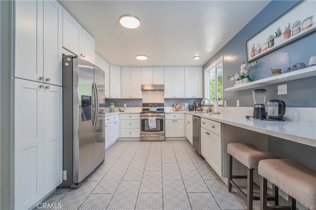 114 E Dexter Street - Photo 1