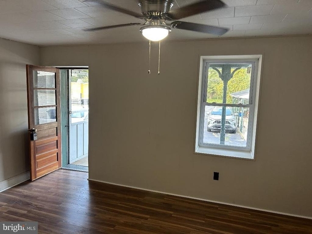 746 W Lincoln Highway - Photo 1