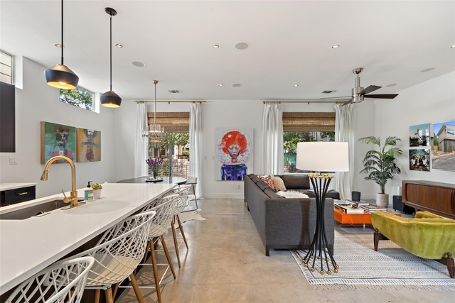 2105 Goodrich Ave - Photo 1