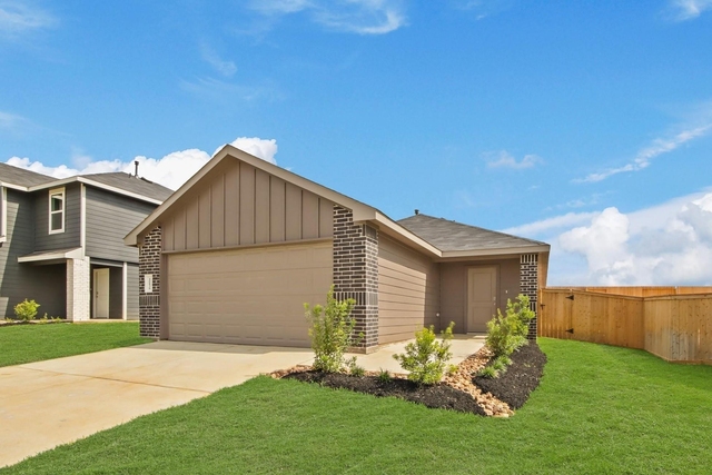 40830 Hawthorne Glades Street - Photo 1
