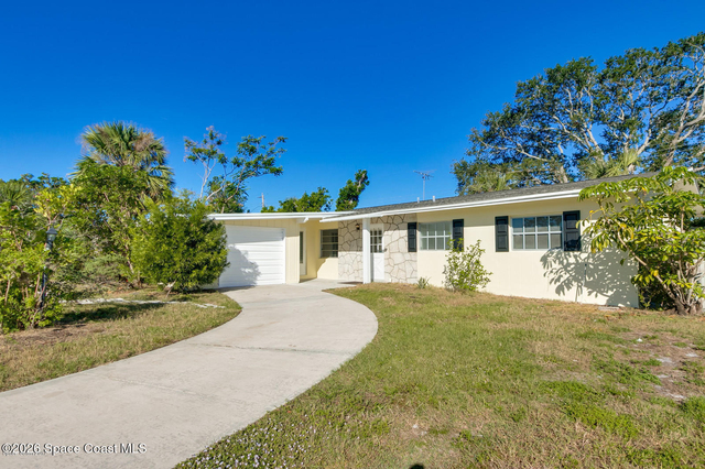 300 Amherst Avenue - Photo 1