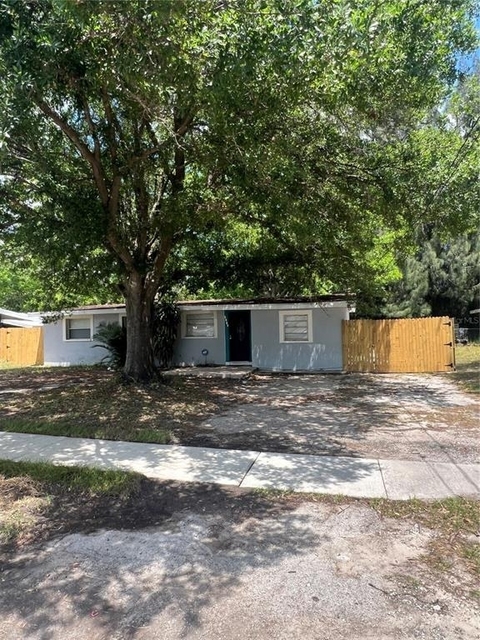 5906 S 81st Street - Photo 1