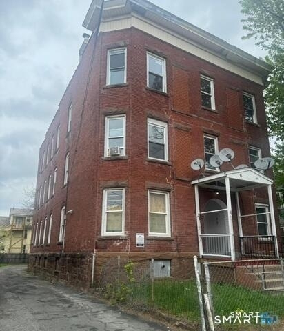46 Bond Street - Photo 1