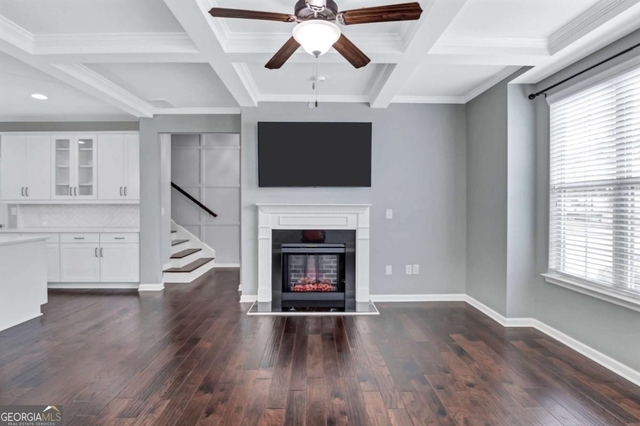 330 Avalon Square - Photo 1