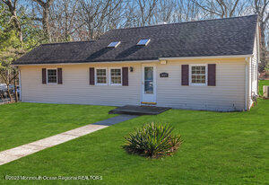 1429 Lakewood Road - Photo 1