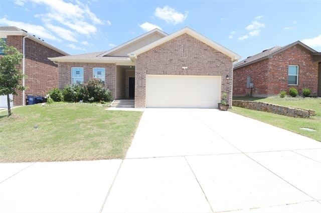 736 Richmond Drive - Photo 1