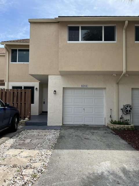 8244 Nw 9th Street - Photo 1
