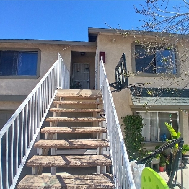 509 E Avenue Q-2 Unit B - Photo 1