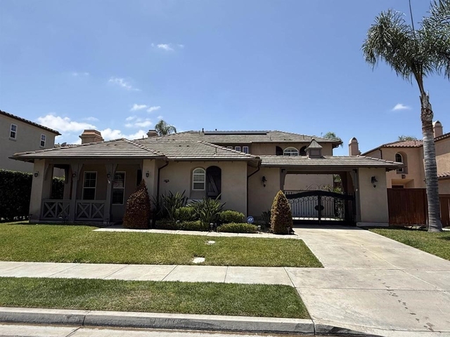 1472 Canoe Creek Way - Photo 1