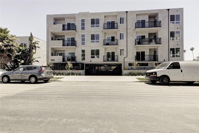 14810 Delano Street - Photo 1