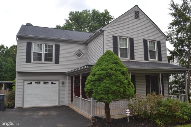 9614 Shannon Lane - Photo 1