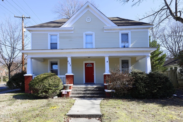 822 Clarendon Street - Photo 1