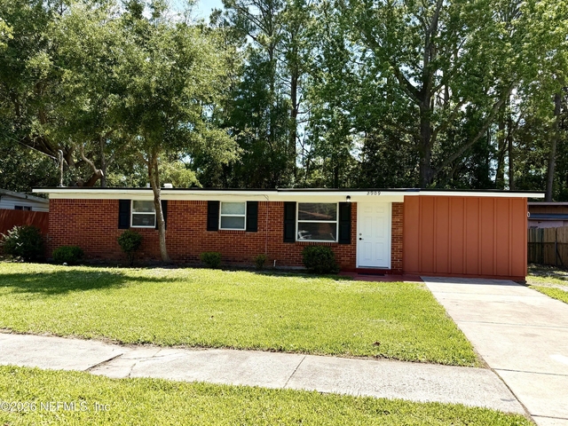 2909 Lauderdale Drive E - Photo 1