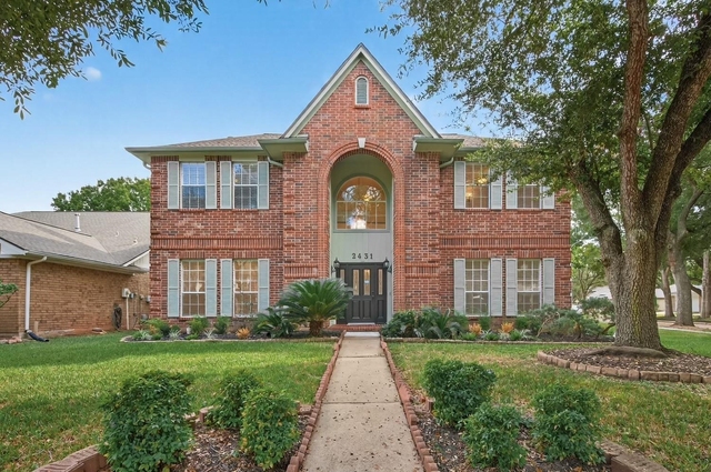 2431 Parkwood Lane - Photo 1