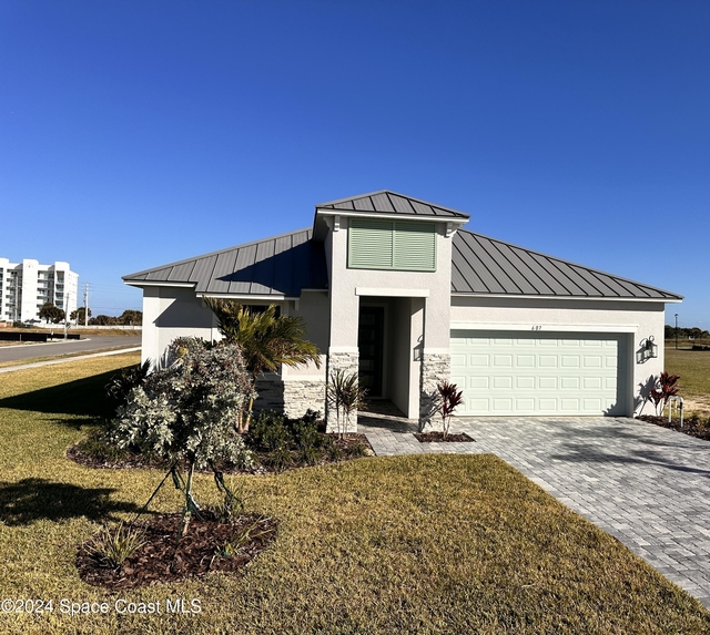 607 Clearwater Avenue - Photo 1