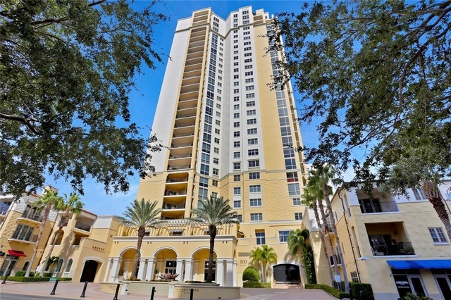300 Beach Drive Ne - Photo 1