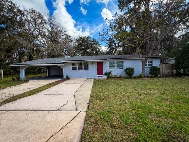 370 Hand Ave - Photo 1
