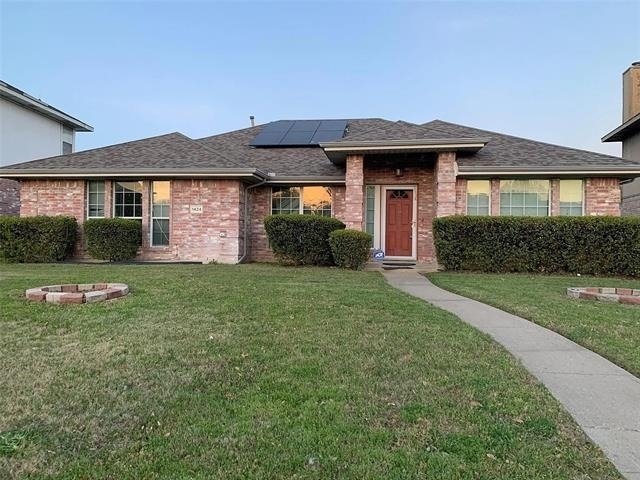 1424 Chapman Drive - Photo 1