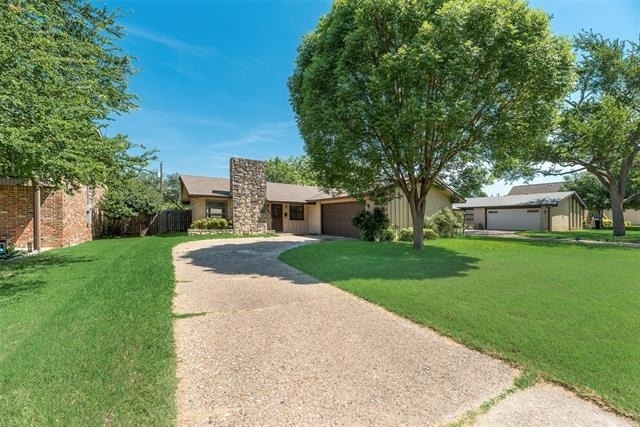 908 Prestwick Lane - Photo 1