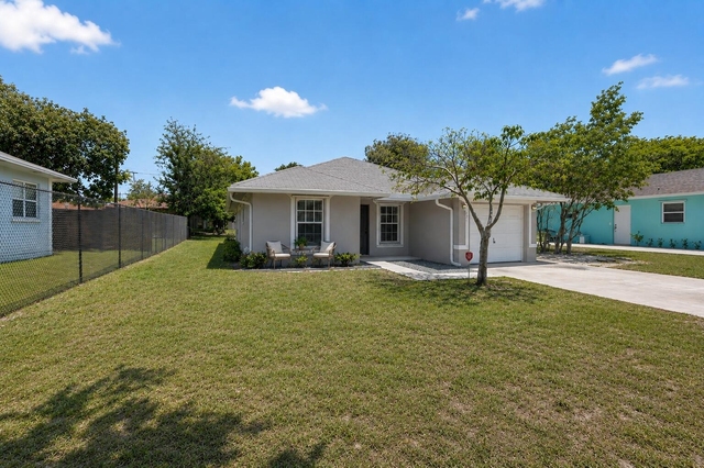 351 Nw 8th Avenue - Photo 1