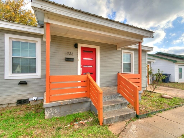1338 South Drive - Photo 1