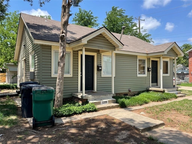 3211 N Military Avenue - Photo 1