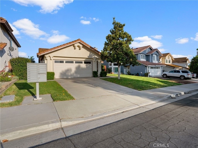 39580 Medina Court - Photo 1