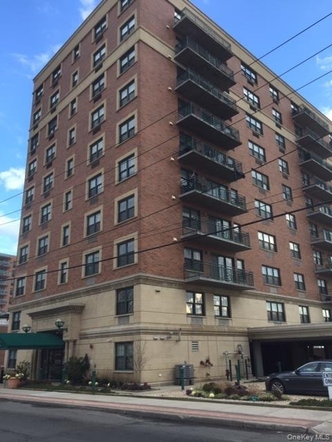 26 W Broadway - Photo 1