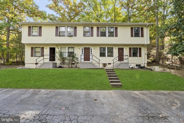 1005 Lower Clubhouse Drive - Photo 1