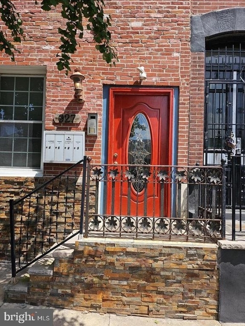 927 N 6th Street - Photo 1