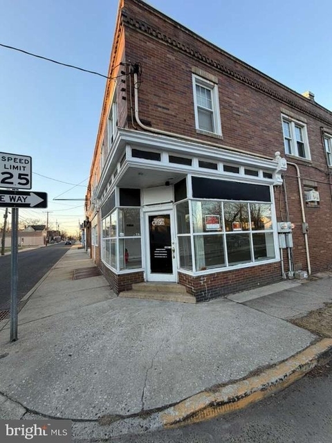 915-917 North Delaware Street  - Photo 1