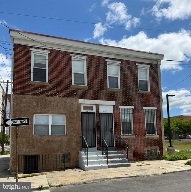 440 Henry Street - Photo 1