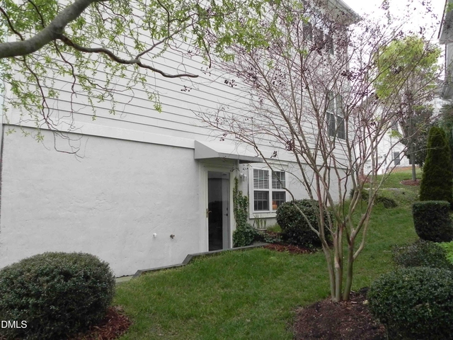 304 Sweet Bay Place - Photo 1