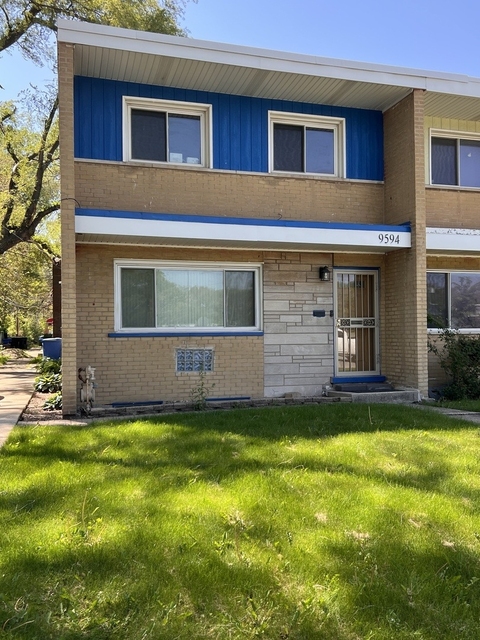 9594 S Colfax Avenue - Photo 1