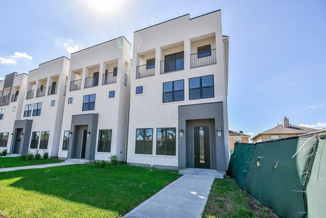 15000 S Richmond Avenue - Photo 1