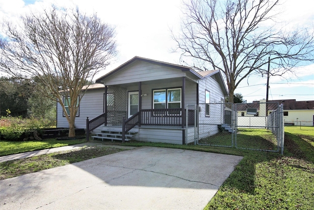 6611 Wayne Johnson Avenue - Photo 1