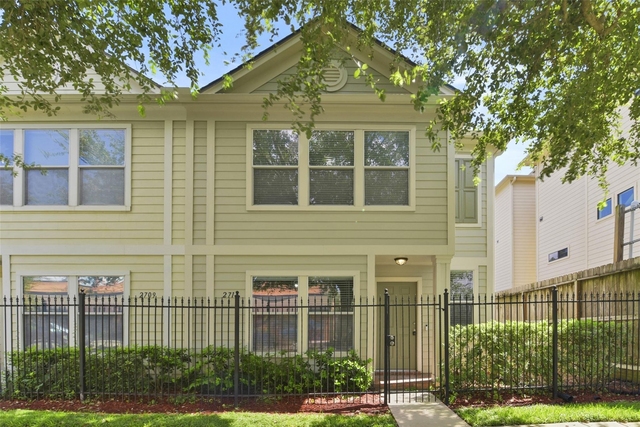 2711 Polk Street - Photo 1