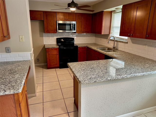 2711 Colony - Photo 1