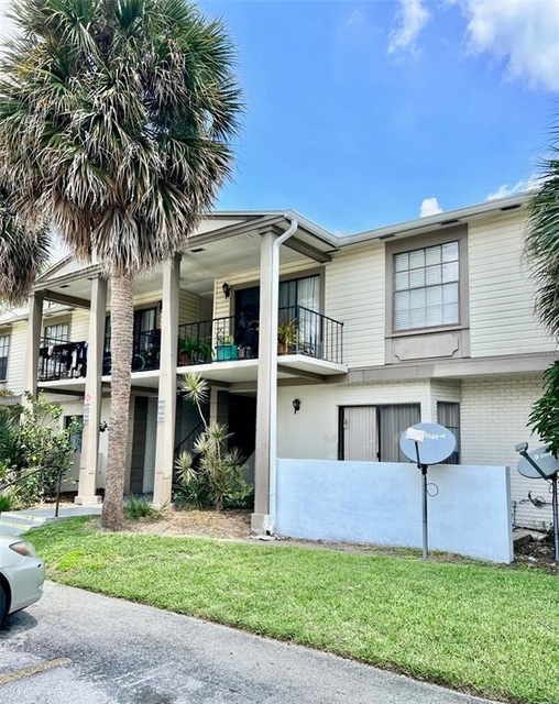 6065 Village Circle - Photo 1