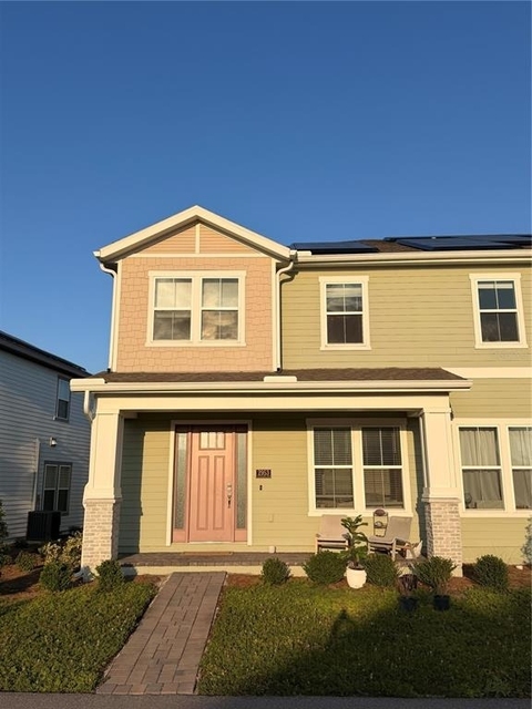 2953 Voyager Avenue - Photo 1