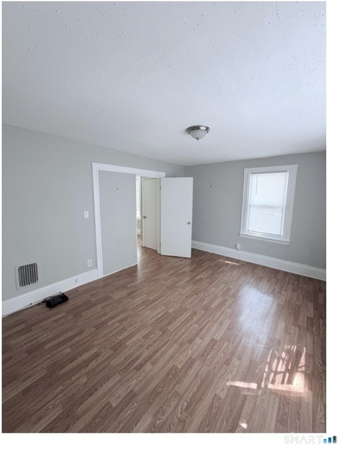 963 Sherman Avenue - Photo 1